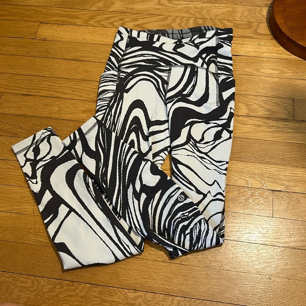 FUNNNN LULU LEMON LEGGINGS